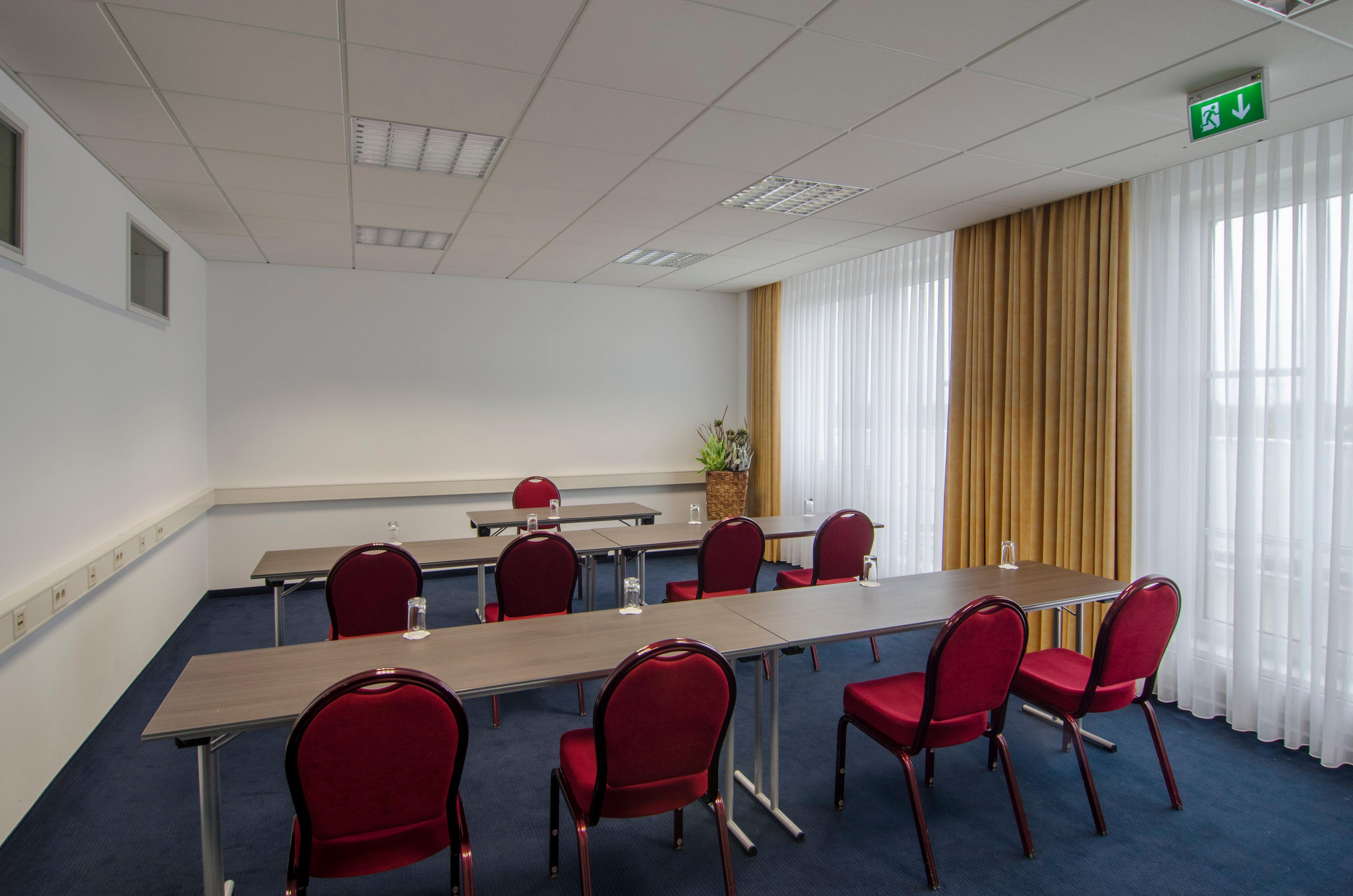 Holiday Inn Munich Unterhaching By Ihg Ngoại thất bức ảnh