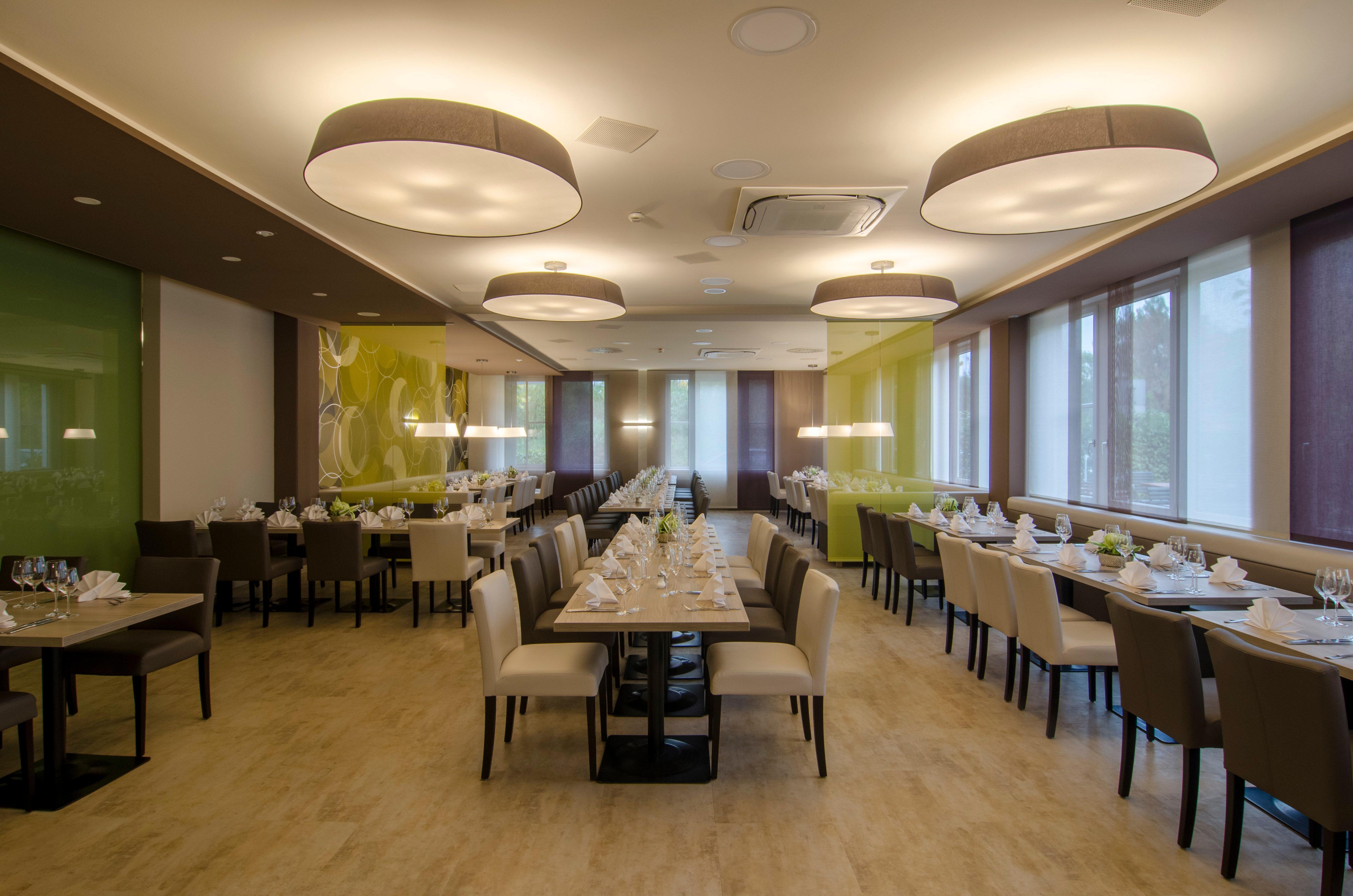 Holiday Inn Munich Unterhaching By Ihg Ngoại thất bức ảnh