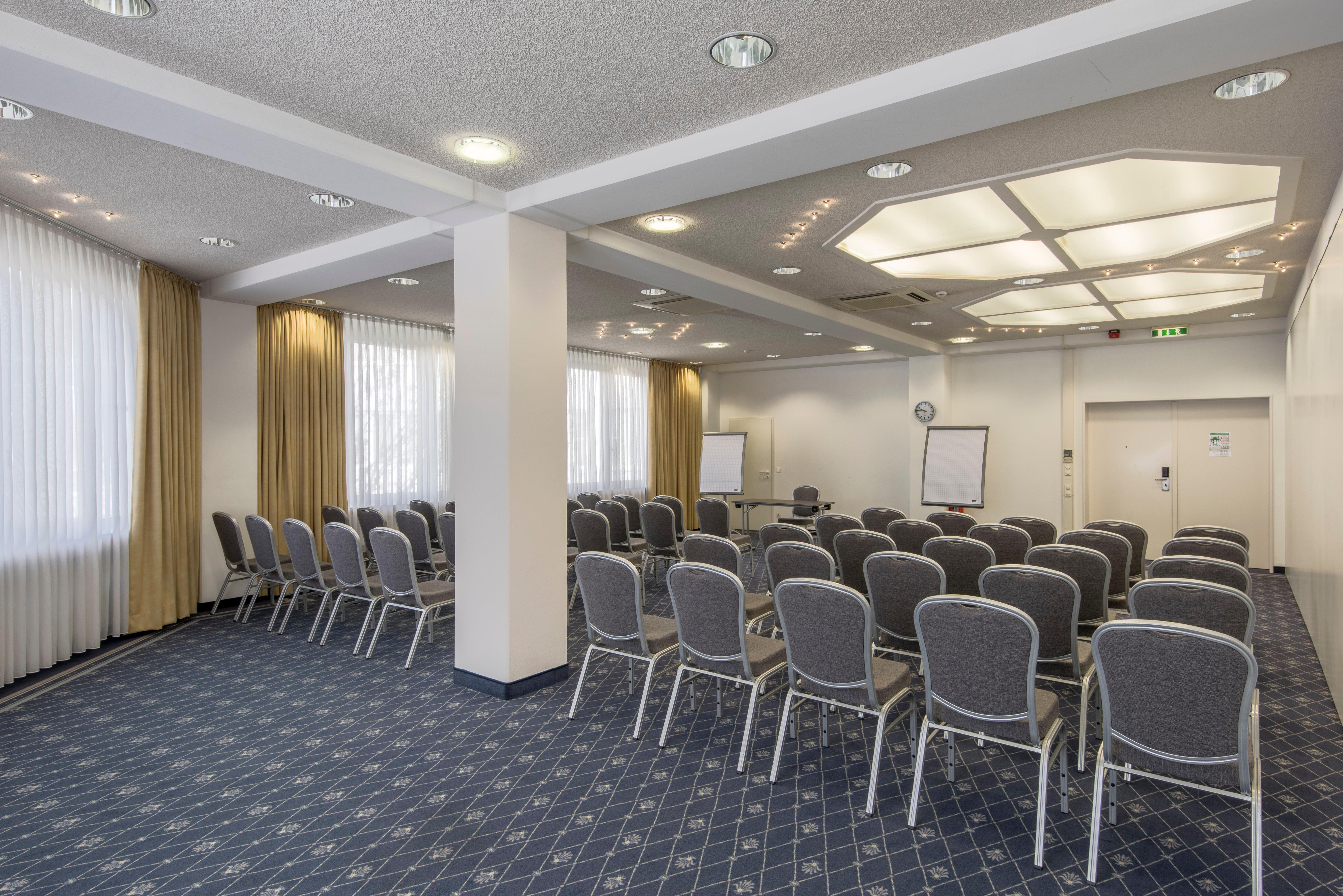 Holiday Inn Munich Unterhaching By Ihg Ngoại thất bức ảnh