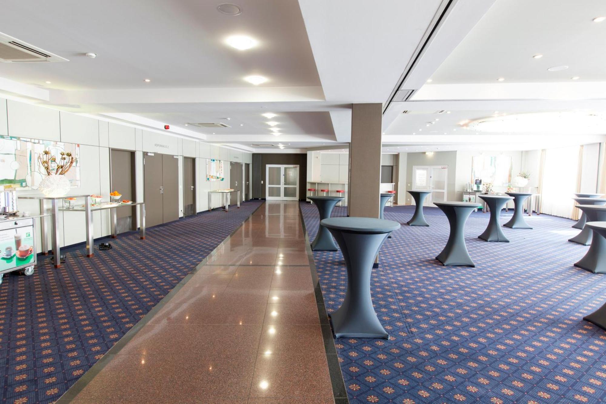 Holiday Inn Munich Unterhaching By Ihg Ngoại thất bức ảnh