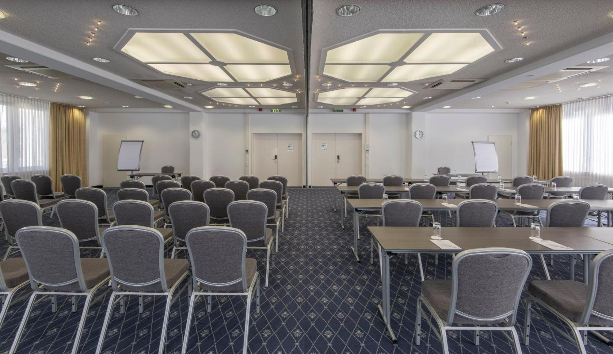 Holiday Inn Munich Unterhaching By Ihg Ngoại thất bức ảnh